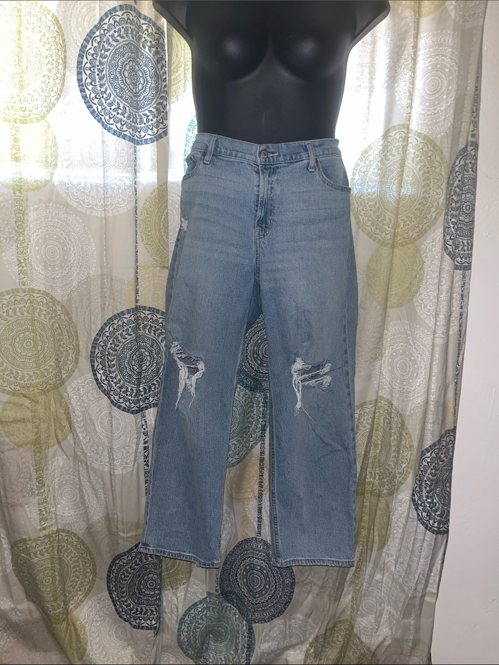Old Navy Boyfriend Light Blue Distressed Jeans